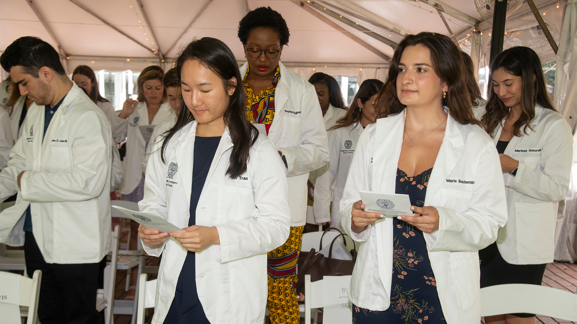 Student recite the oath at their White Coat ceremony